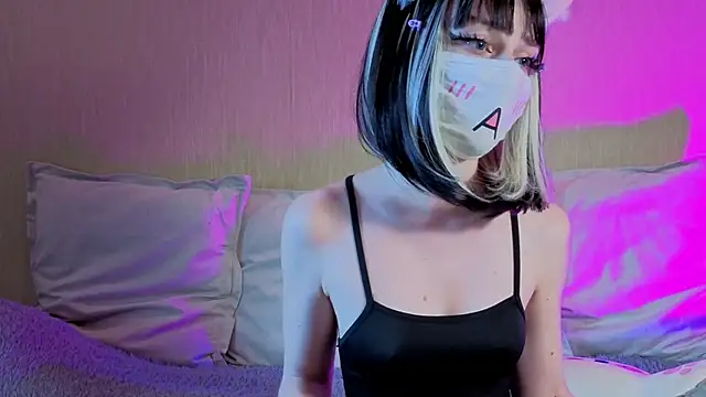 LunaNyanmi online show from June 29, 2:17 pm