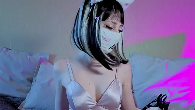 LunaNyanmi online show from July 21, 1:56 pm