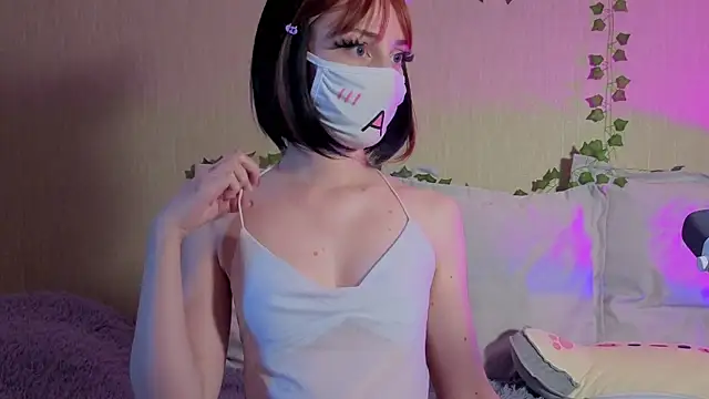 LunaNyanmi online show from June 15, 1:44 pm