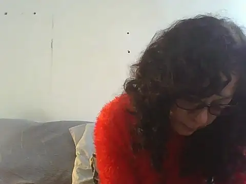 luly mariposa online show from May 14, 12:11 pm