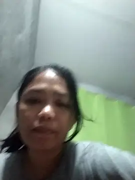 kisses28 online show from April 7, 12:51 pm