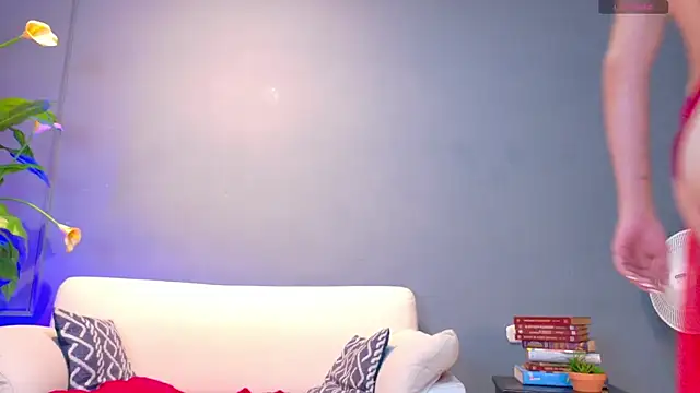 niiky doll online show from June 27, 2:01 pm