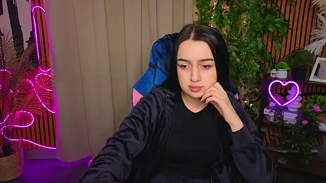 MargaretParker online show from April 12, 7:22 am