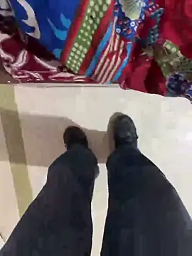 Love Birds00 online show from April 16, 11:21 am