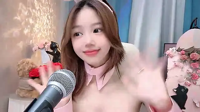 Lilababy00 online show from July 26, 4:31 am