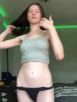 Munchkinbaby72318 online show from June 26, 9:38 pm