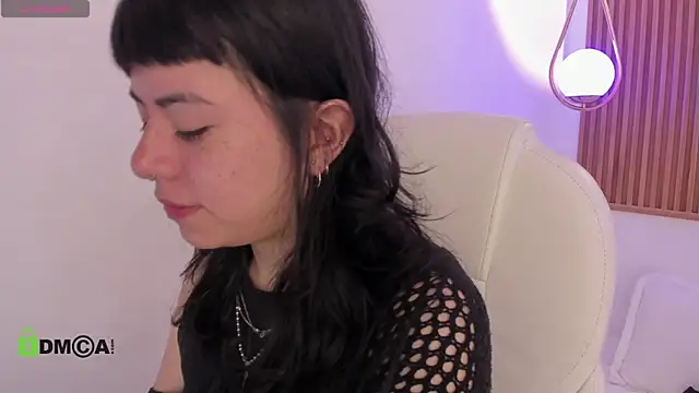 ghostmila online show from May 30, 1:31 pm