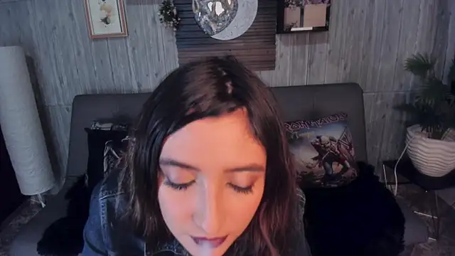 Alucarda666 online show from May 31, 5:02 am