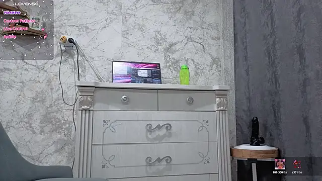 strawberry Mira online show from June 30, 3:44 pm