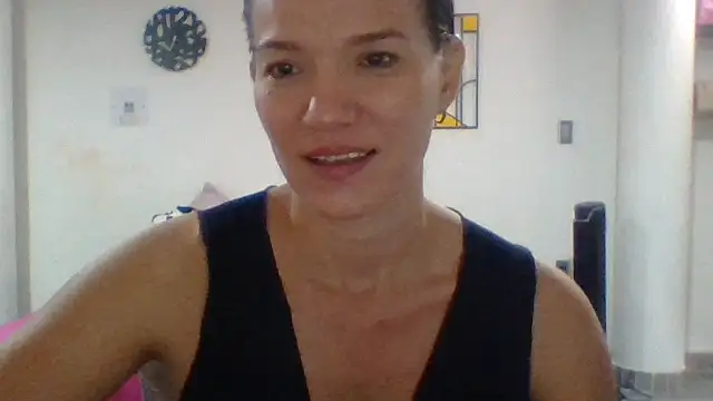 valery fitt online show from June 6, 8:15 pm