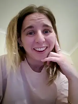 jade Montoe online show from April 20, 8:01 pm