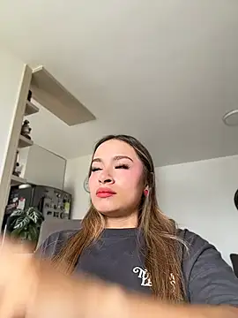 AmyRusso online show from June 25, 4:52 pm