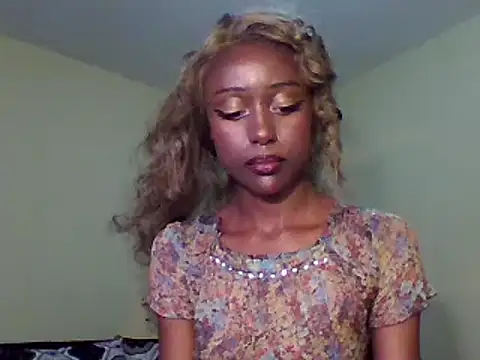 HotSkinnyLady online show from July 15, 12:04 am