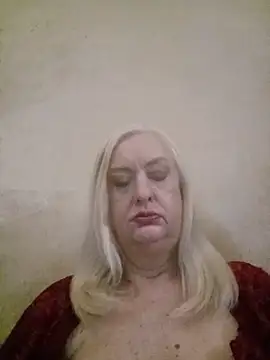 Julia20X online show from June 18, 9:58 am