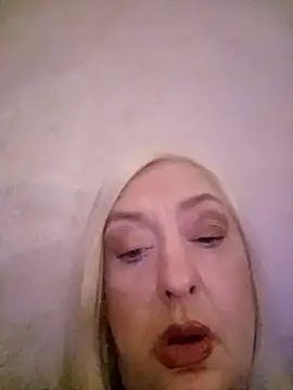 Julia20X online show from April 16, 8:41 pm