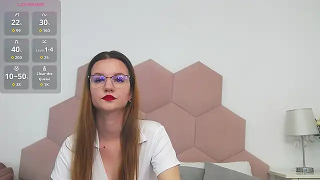 KateAmes online show from April 25, 7:55 pm