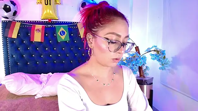 Amelie adams online show from July 11, 11:21 am