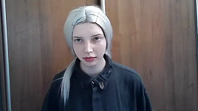 Crimson Lady online show from May 20, 5:43 pm