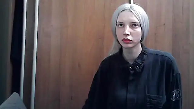 Crimson Lady online show from May 19, 5:31 pm