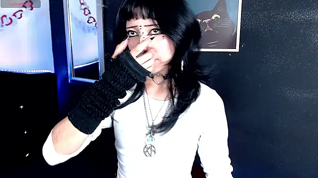 KiomyVamp online show from April 28, 4:00 pm