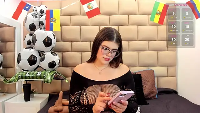 TifannyRosen online show from July 8, 12:07 pm