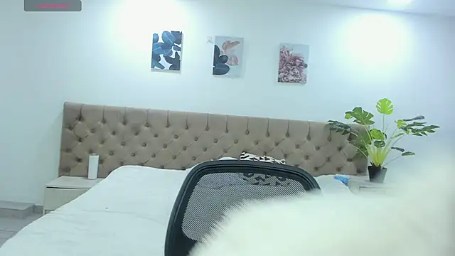 Cloe Dolls  online show from April 15, 3:40 am