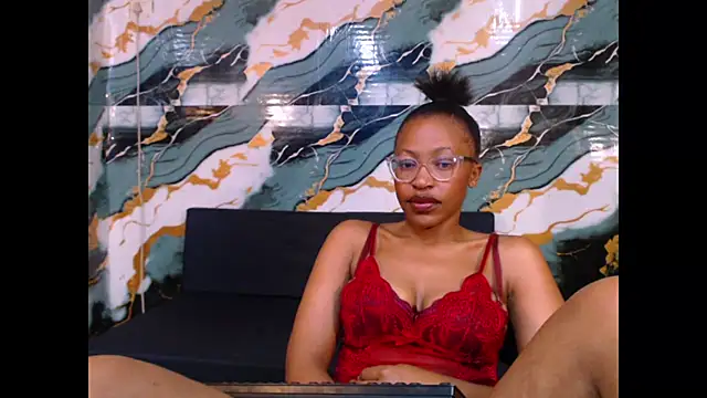 caramelchoco69 online show from July 28, 8:52 pm