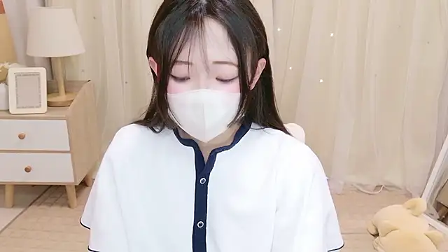 Satomi nn online show from May 29, 4:43 am