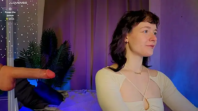 Ricki Bloom online show from May 18, 9:26 am