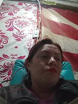 carolinhe26 online show from July 24, 9:22 pm