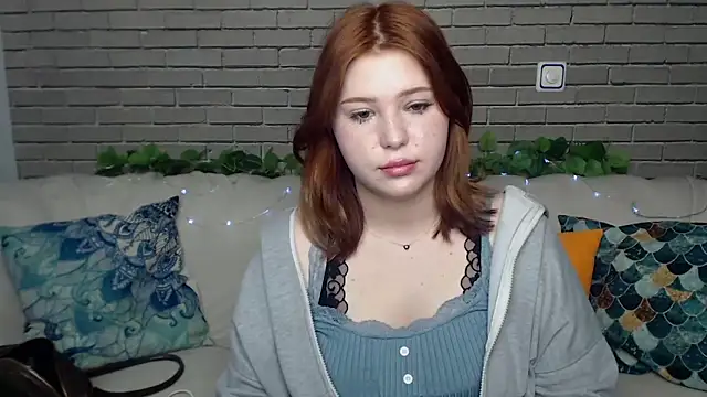 TeonaJ online show from April 12, 1:25 pm