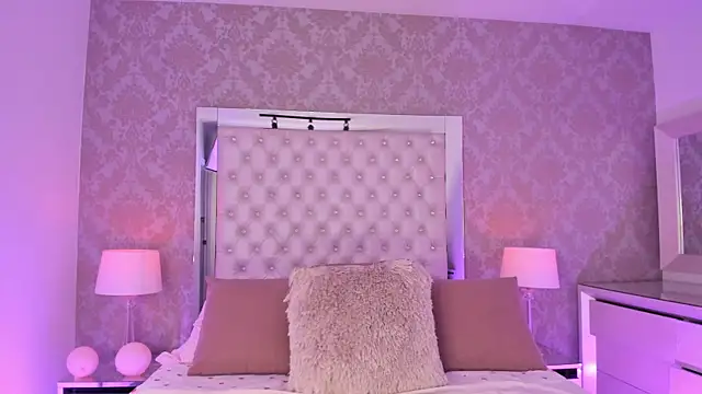 NatashaMilley online show from April 24, 3:42 am