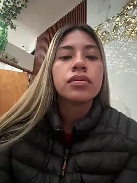 Kimmiebellarie online show from July 30, 12:28 pm