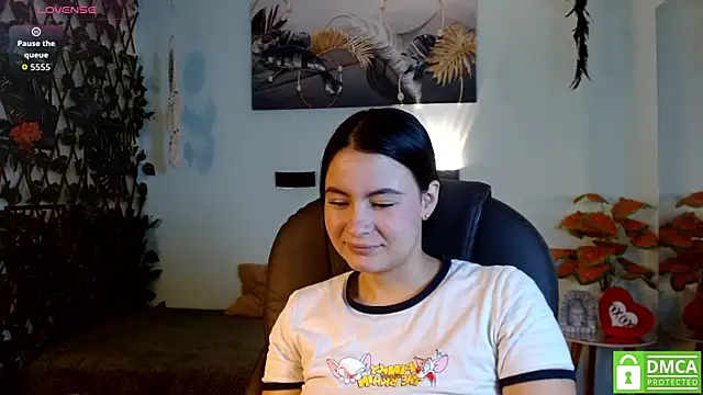 rosaleia  online show from July 23, 3:47 am