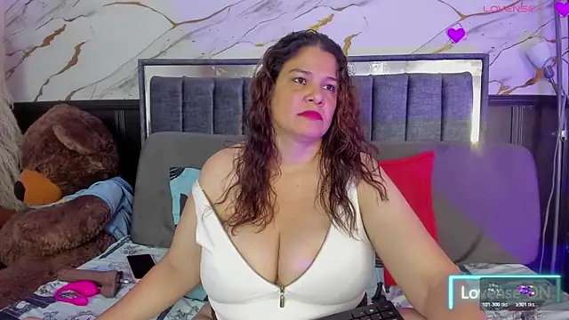 Lady LUCY69 online show from May 22, 1:31 pm