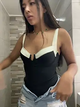 Catalina222 online show from June 26, 11:17 pm