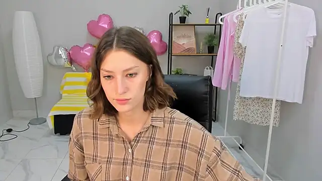 Freya Belis online show from April 28, 10:08 am