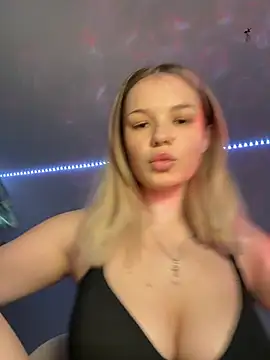KimEvanss online show from July 26, 10:34 am