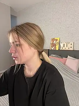 KimEvanss online show from June 10, 5:28 am
