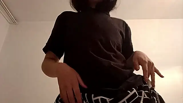 BrawnyDrip online show from May 29, 3:32 pm