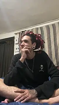 nanaislonely online show from April 14, 2:22 am