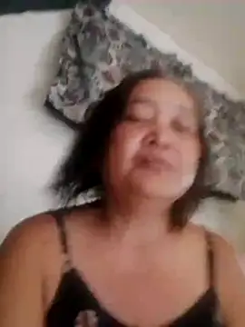 jeanyummytits online show from May 27, 5:37 am