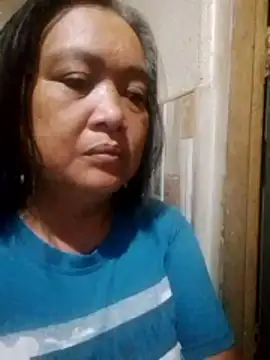 jeanyummytits online show from May 15, 7:49 pm