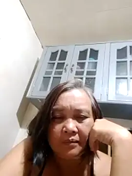 jeanyummytits online show from May 11, 1:46 pm