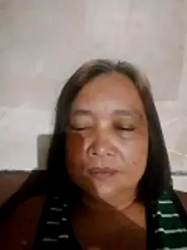 jeanyummytits online show from May 19, 12:23 pm