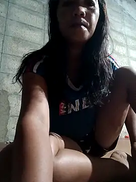 morenabb69 online show from April 24, 7:05 pm