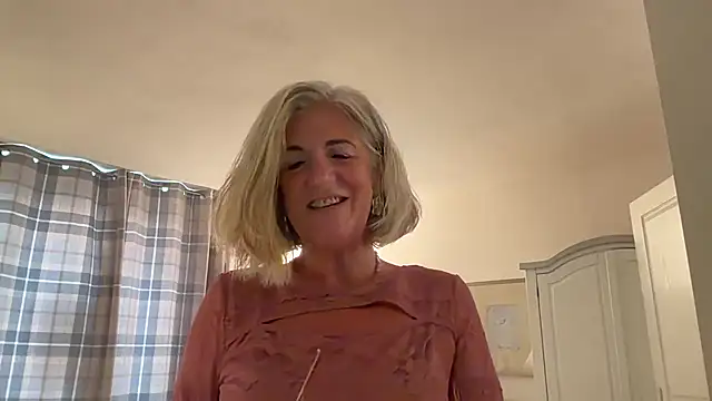 NaughtyMonicaUK online show from May 1, 7:33 am