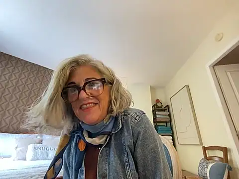NaughtyMonicaUK online show from April 19, 1:11 pm