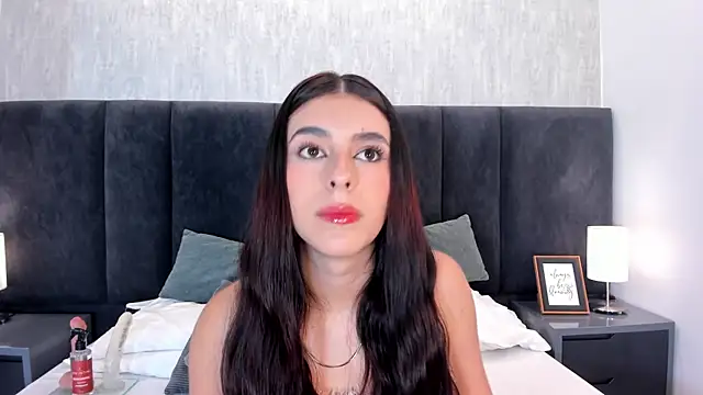 miaa Lind online show from June 14, 4:24 am