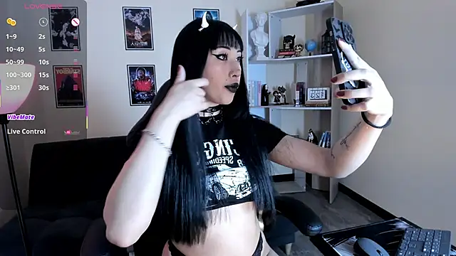 Ravenelle  online show from June 6, 10:49 pm
